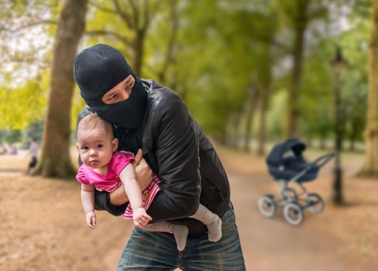 Как Подать в Суд о Похищении Ребенка